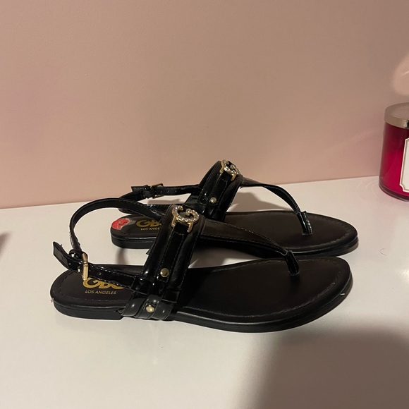 Guess - Picture 3 of 3